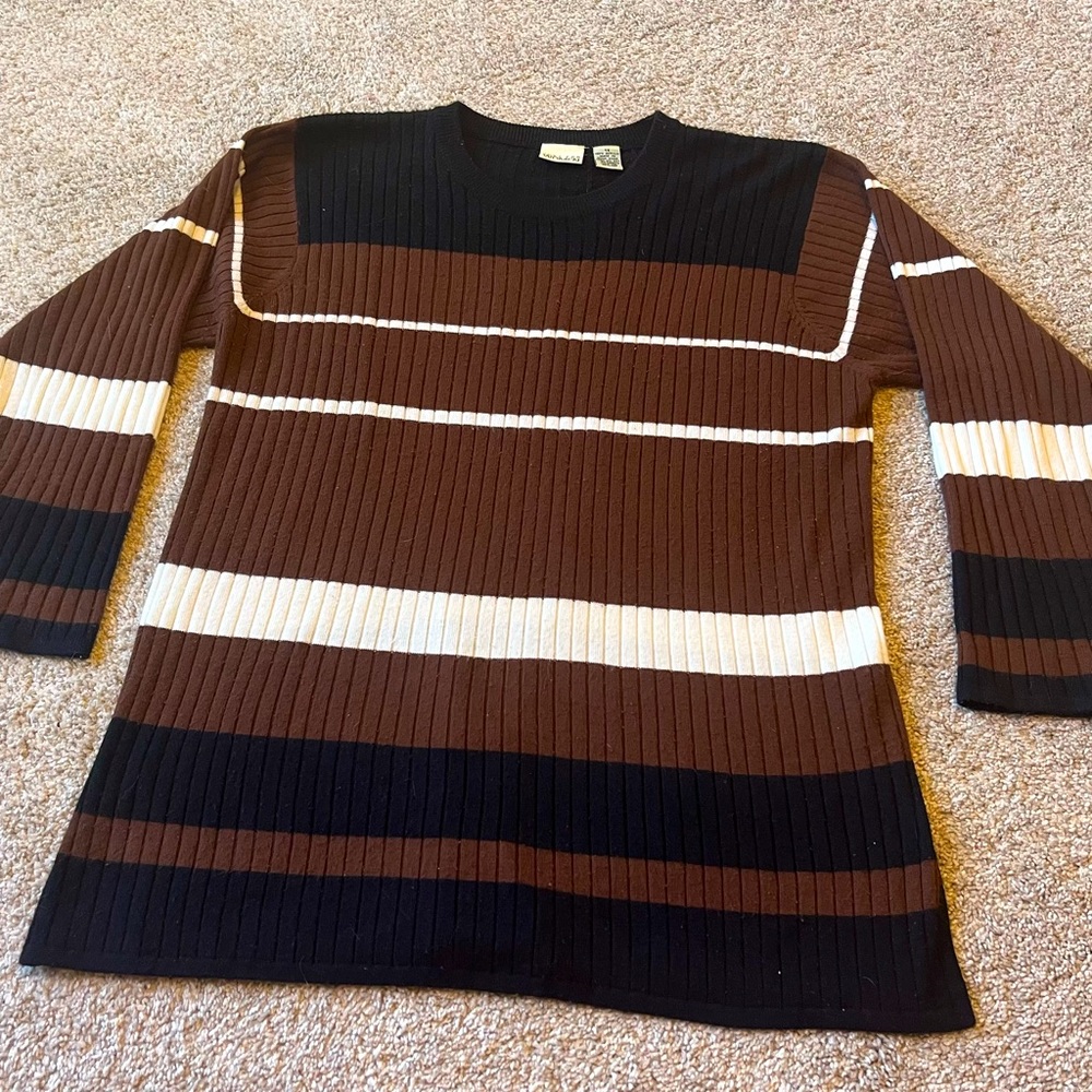Vintage black brown and white striped lightweight sweater